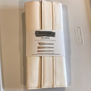 Read Listing* Sephora- Get Glowing Highlighting Brush Set